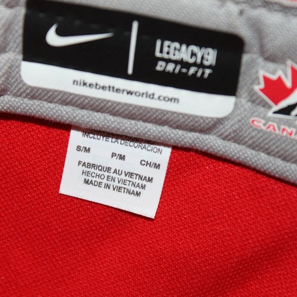 Vintage 90s Nike Team Canada Shirt + Hat - Picture 14 of 15